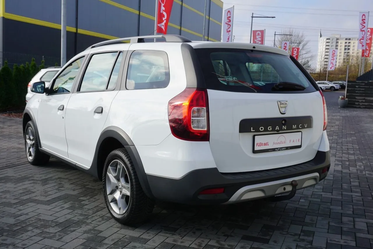 Dacia Logan TCe 90 MCV Stepway Navi...  Image 2