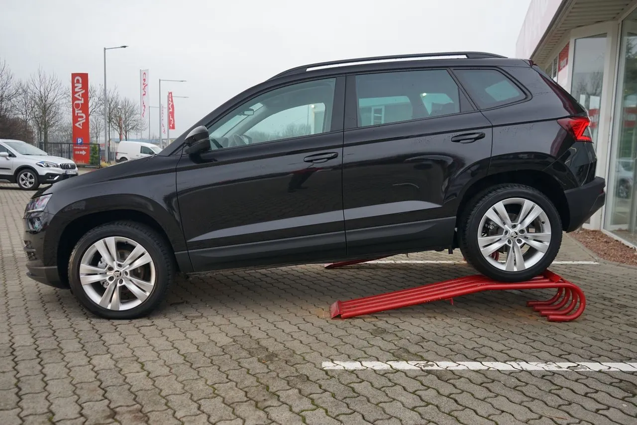 Skoda Karoq 1.6 TDI DSG Style...  Image 3