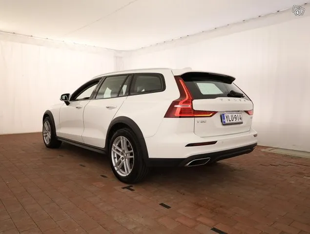 Volvo V60 D4 AWD aut - Pa-lämmitin, Adapt. vakionopeudensäädin, Volvo On Call - J. autoturva - Ilmainen kotiintoimitus Image 3